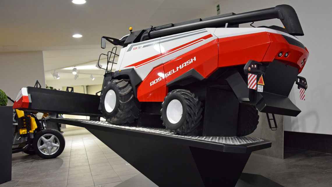 AMV Design Rostselmash rsm 161 mockup machine