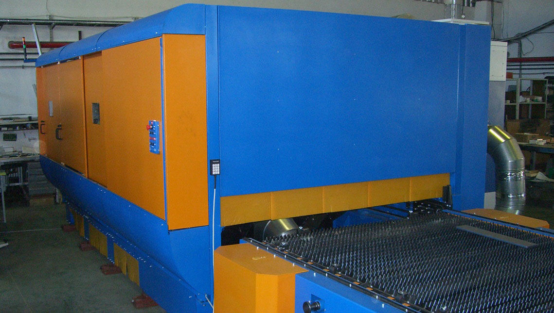 AMV Design Ruch servomotor LaserCut 3015 Old machine basement 1