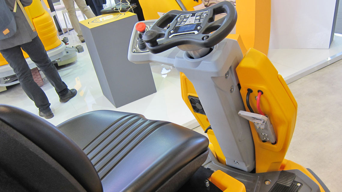 AMV Design - Adiatek lavasciuga uomo a bordo TOPAZ 90