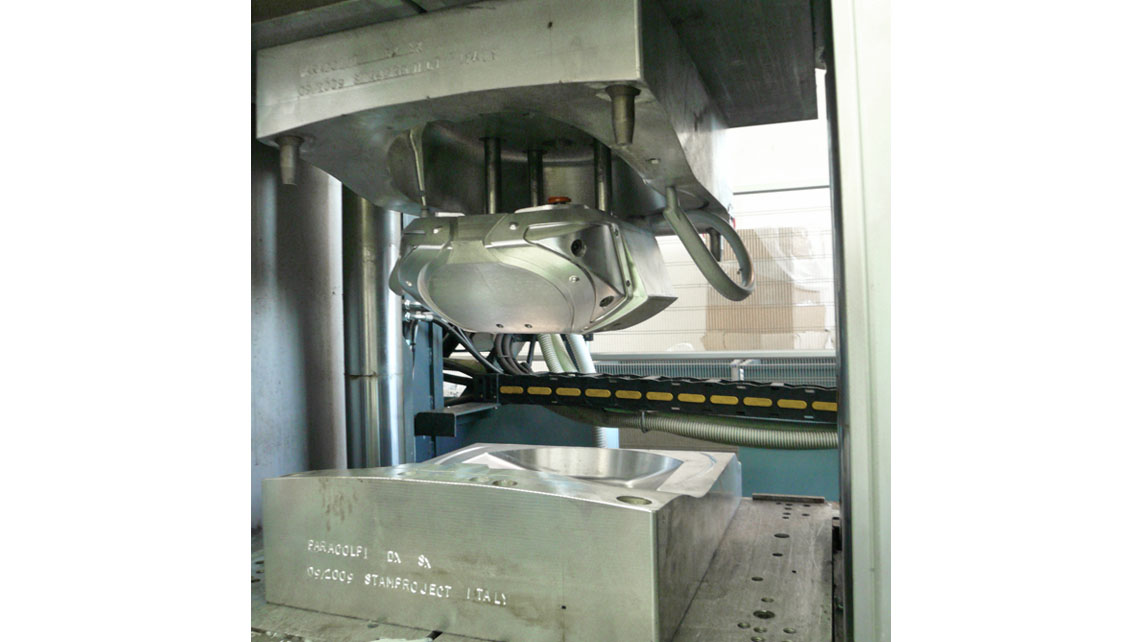AMV Design elen el.en deka laser estético triactive+ plus estética