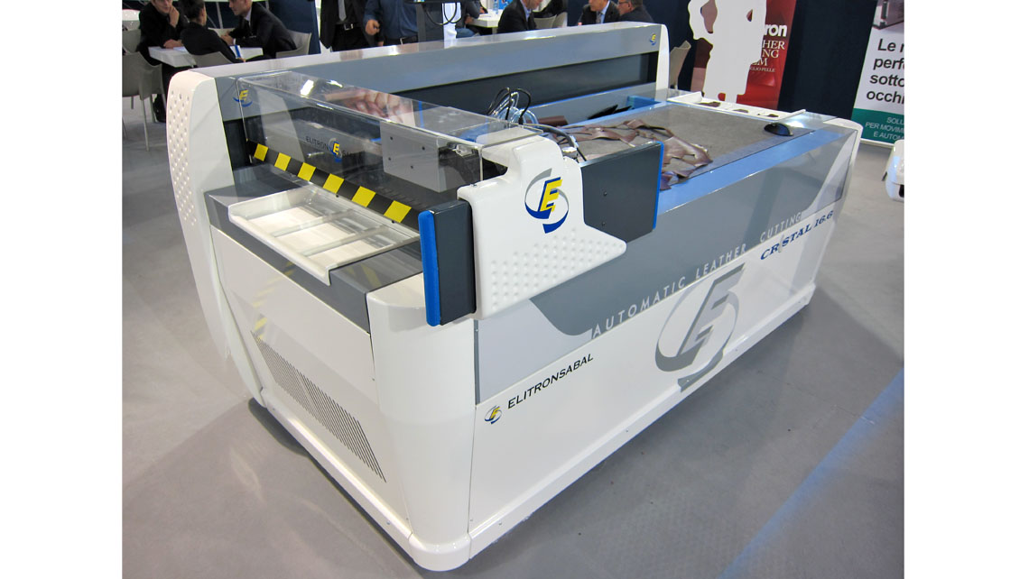 Elitron Cristal 16.6 - Plotter per per il taglio automatico della pelle