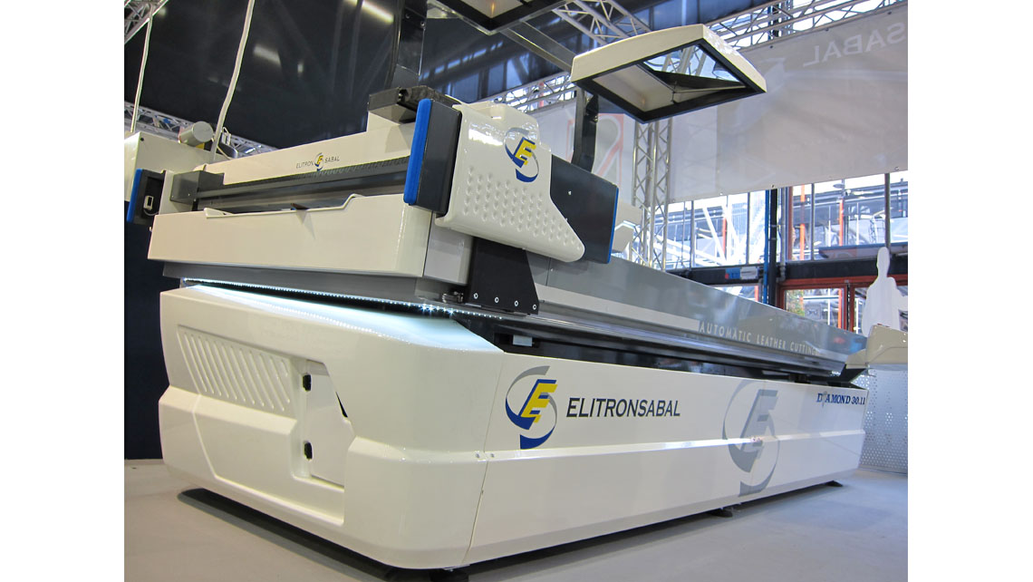 Elitron Diamond 3011 - Plotter per per il taglio automatico della pelle