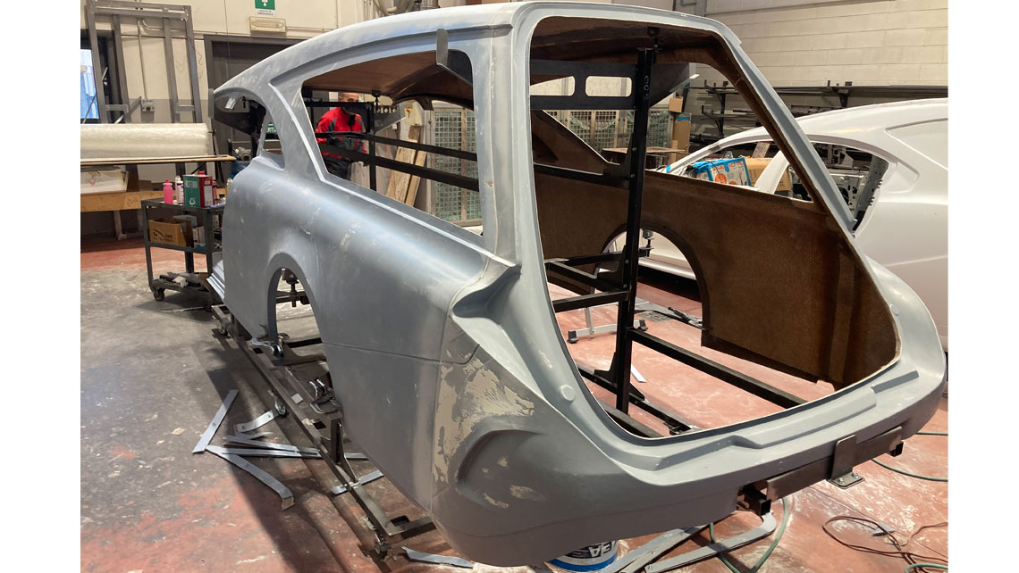 AMV Design Ellena EMQE, Mercedes EQE, Ellena Hearse, funeral car, funeral vehicles, tanexpo 2024, car-transformation, car transformation