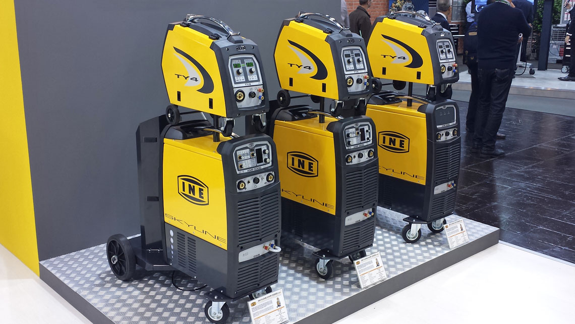 AMV Design  INE - KMP 460 TX4 SKYLINE 1500 saldatrice generatore sinergico multifunzionale ad inverter