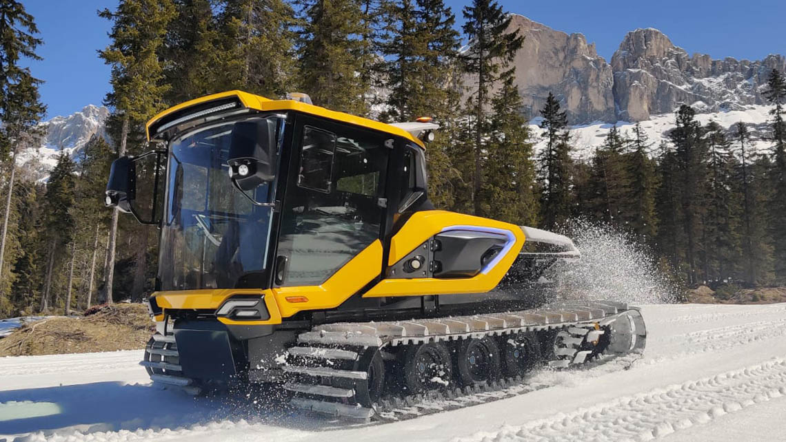 AMV Design, Xelom , e-powertrac , MPEV 300 , Gatto delle nevi elettrico, electric snowcat, snow cat, fully electric Snow Cat ,electric Snow Cat, TechnoAlpin,  snow grooming, MPEV 300