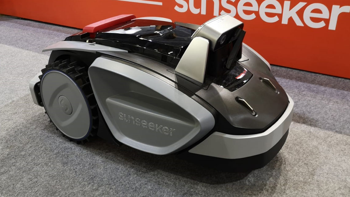 AMV Design, Sunseeker, rasaerba robot, robot lawn mower, robotic lawn mower, automatic mower, lawn mowing robots, Automatic lawnmower